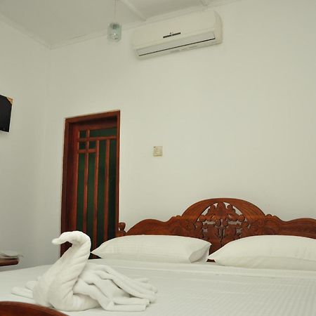 Sujatha Tourist Rest Otel Dambulla Oda fotoğraf