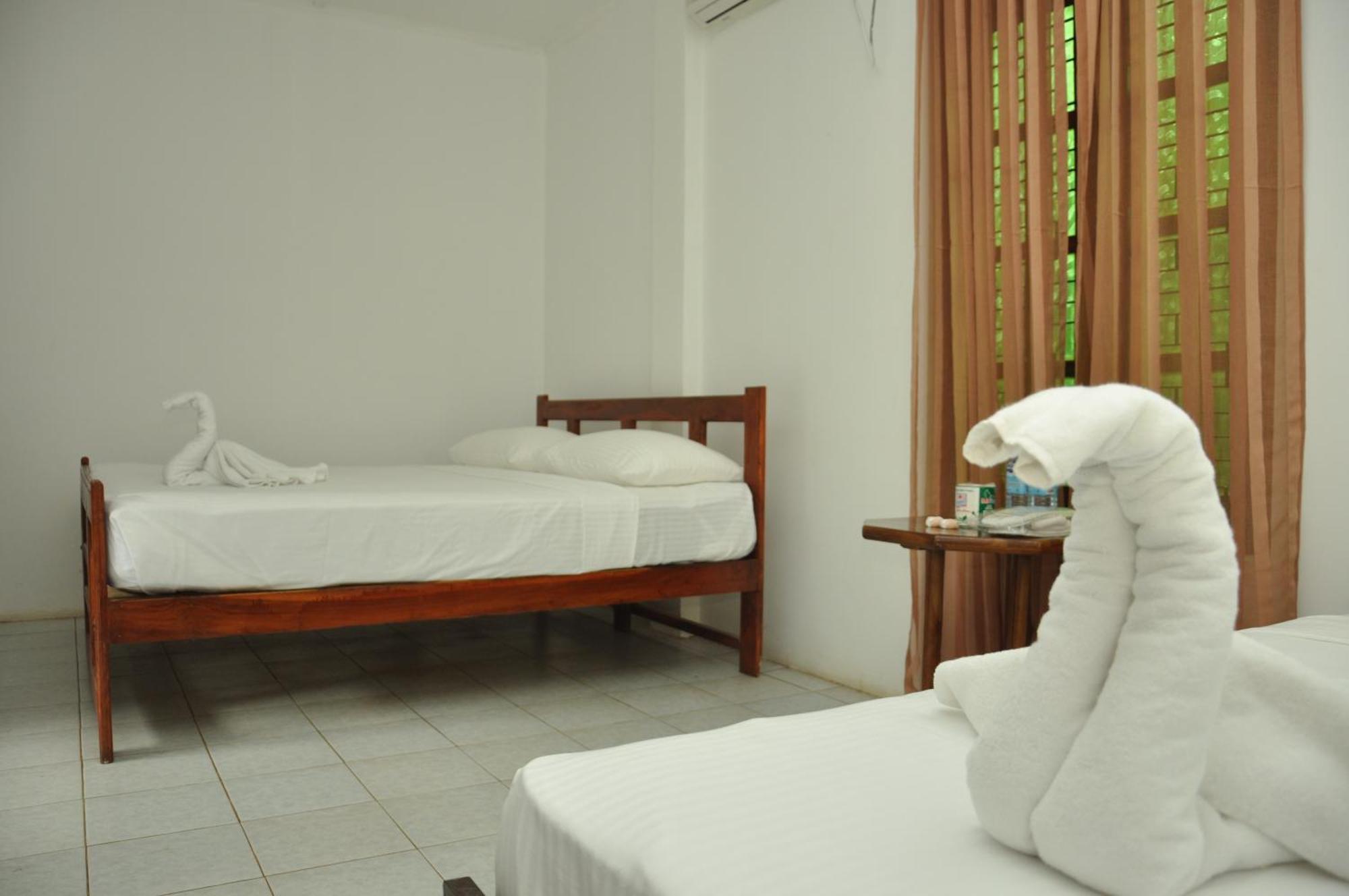 Sujatha Tourist Rest Otel Dambulla Oda fotoğraf