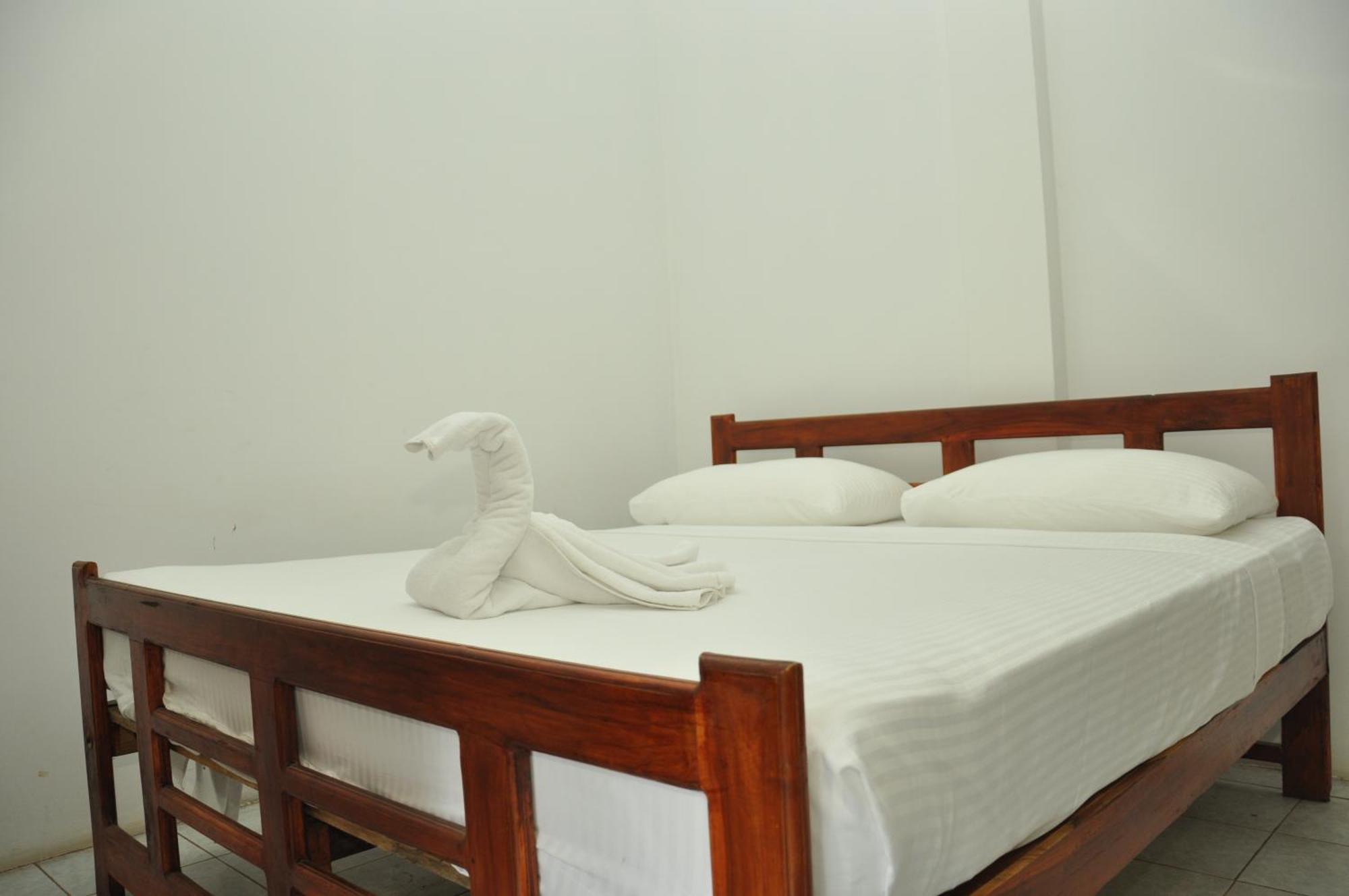 Sujatha Tourist Rest Otel Dambulla Oda fotoğraf