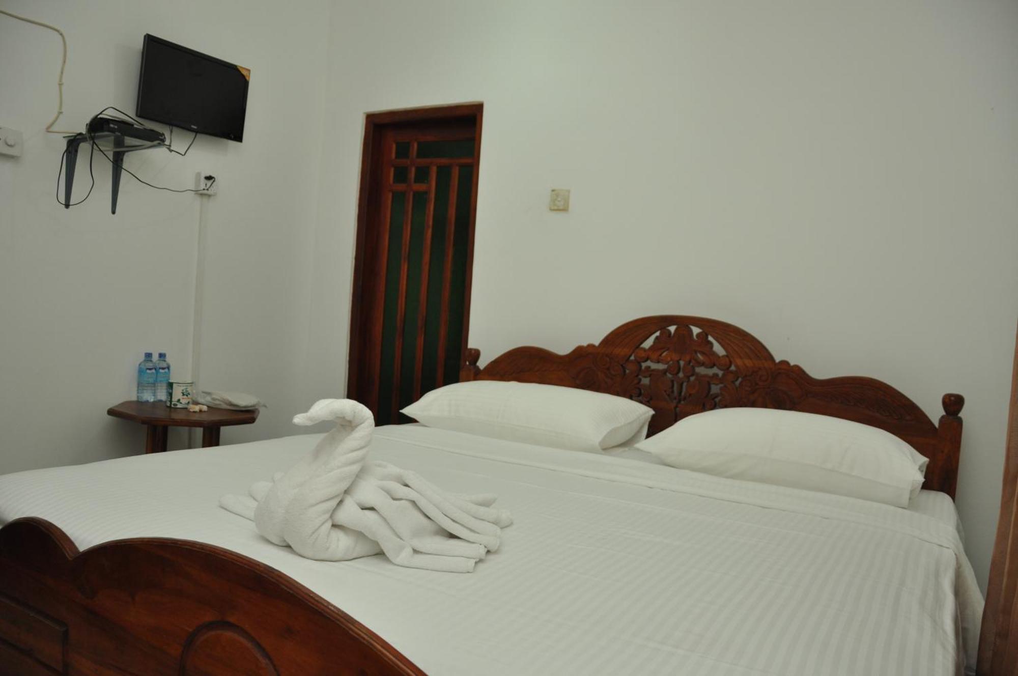 Sujatha Tourist Rest Otel Dambulla Oda fotoğraf