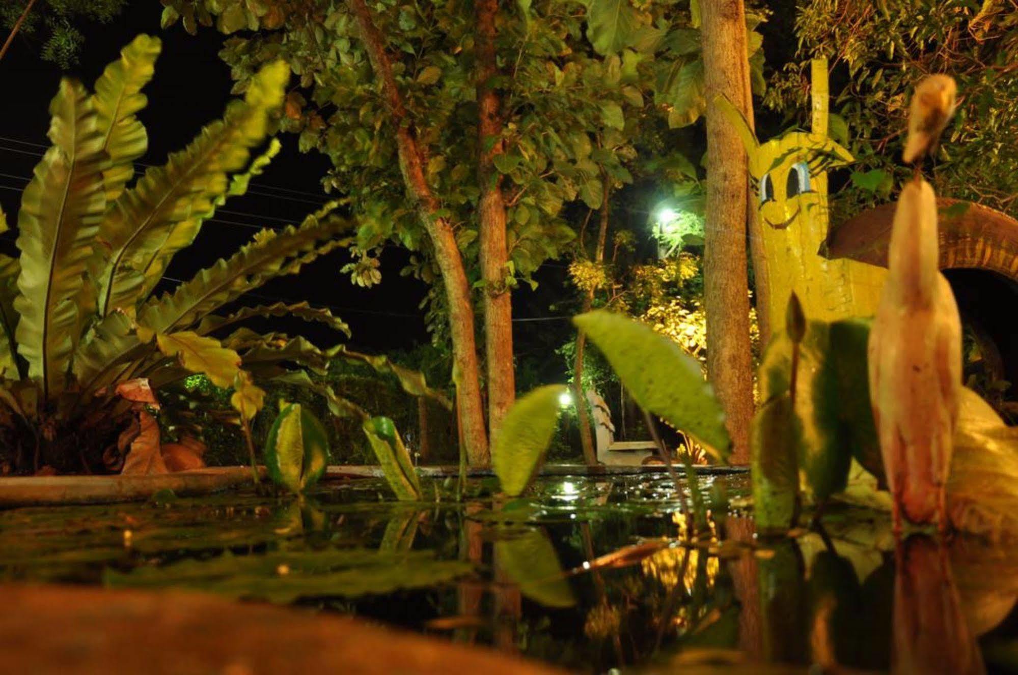 Sujatha Tourist Rest Otel Dambulla Dış mekan fotoğraf