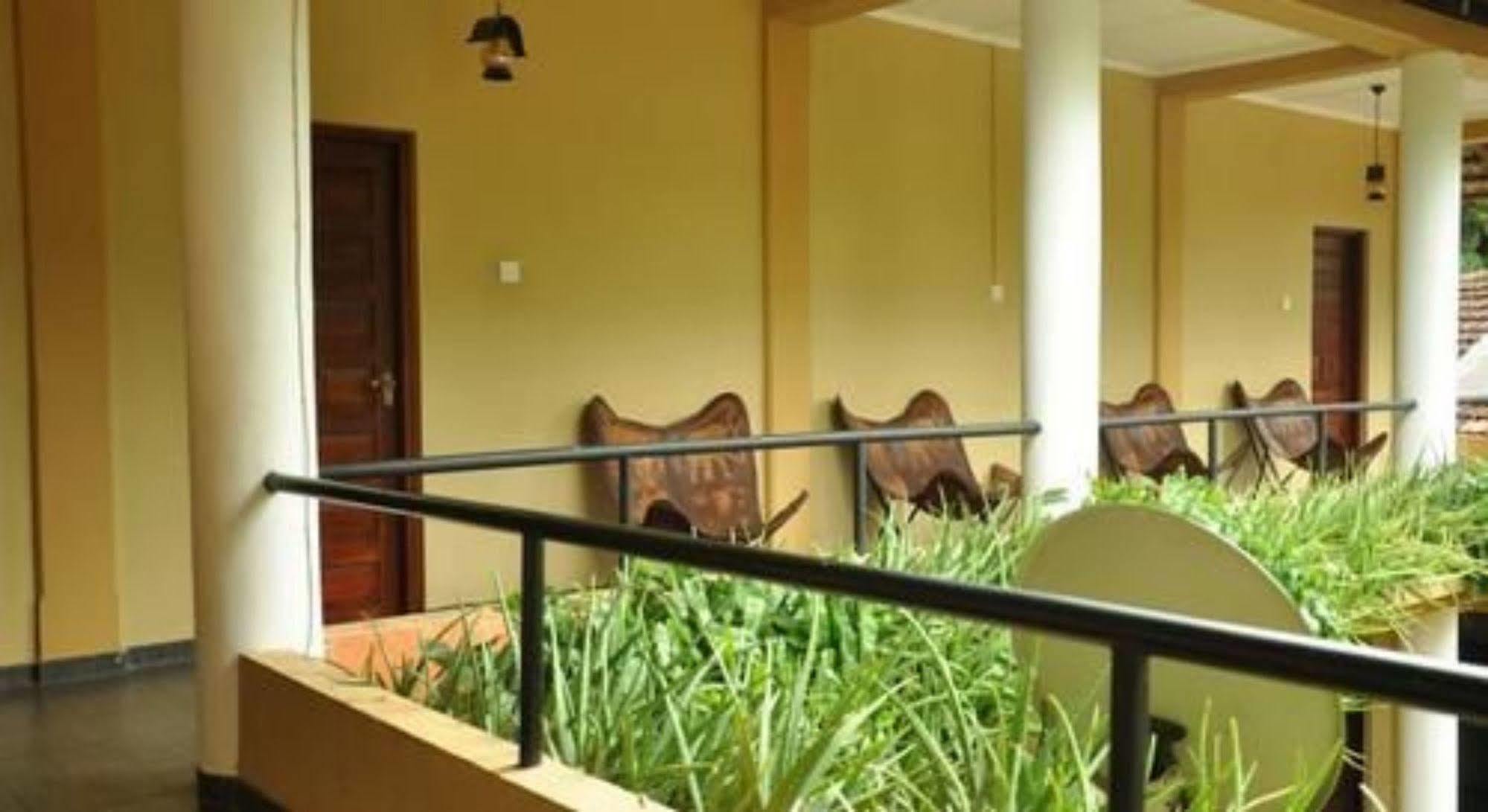 Sujatha Tourist Rest Otel Dambulla Dış mekan fotoğraf